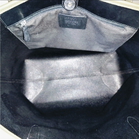 Coach Signature City Tote in Costed Canvas with Army Green leather Trim - Picture 7 of 7